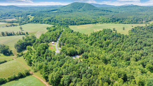 1616 Hickman RD, Rocky Mount, VA 24151