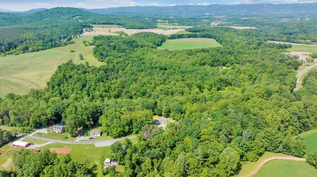 1616 Hickman RD, Rocky Mount, VA 24151
