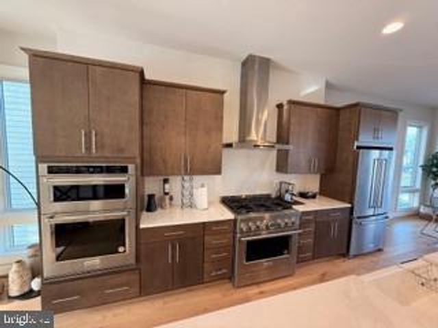 9756 WINDFLOWER WAY, Bethesda, MD 20817