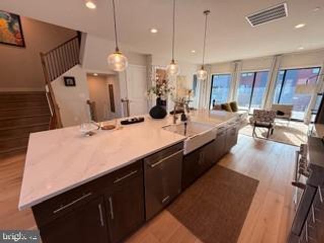 9756 WINDFLOWER WAY, Bethesda, MD 20817