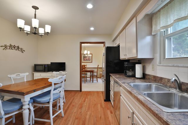 1064 Hillsdale Drive, Columbus, OH 43224