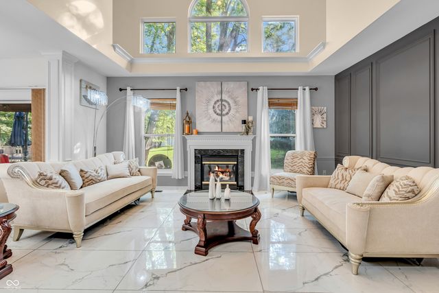 6374 Timberbluff Circle, Avon, IN 46123