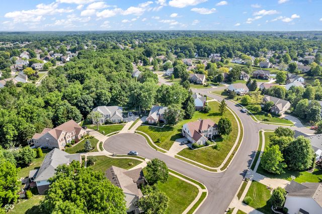 6374 Timberbluff Circle, Avon, IN 46123