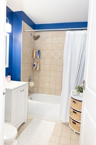 48 Coffey Street 1B, Boston, MA 02122