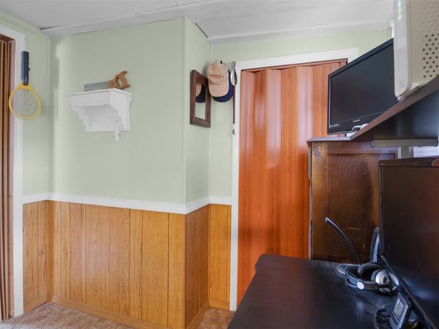 10340 Oregon Avenue, Wolcott, NY 14590