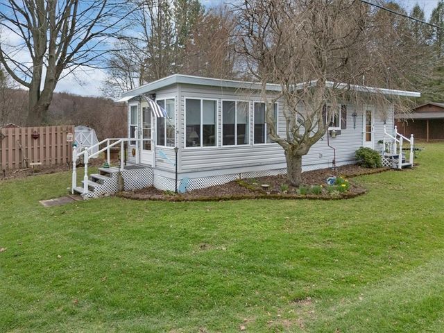 10340 Oregon Avenue, Wolcott, NY 14590