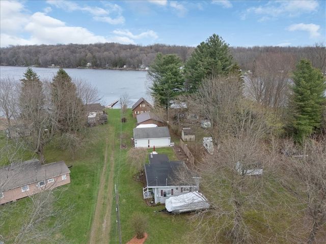10340 Oregon Avenue, Wolcott, NY 14590