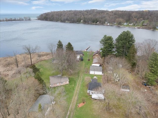 10340 Oregon Avenue, Wolcott, NY 14590