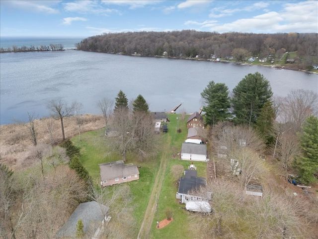 10340 Oregon Avenue, Wolcott, NY 14590