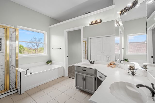 497 Creek Pt, Mount Juliet, TN 37122