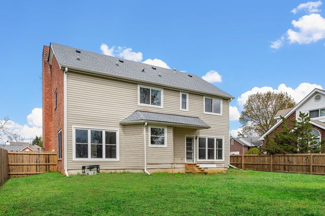 497 Creek Pt, Mount Juliet, TN 37122