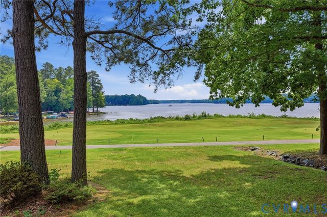 13532 Heathbrook Ter, Midlothian, VA 23112