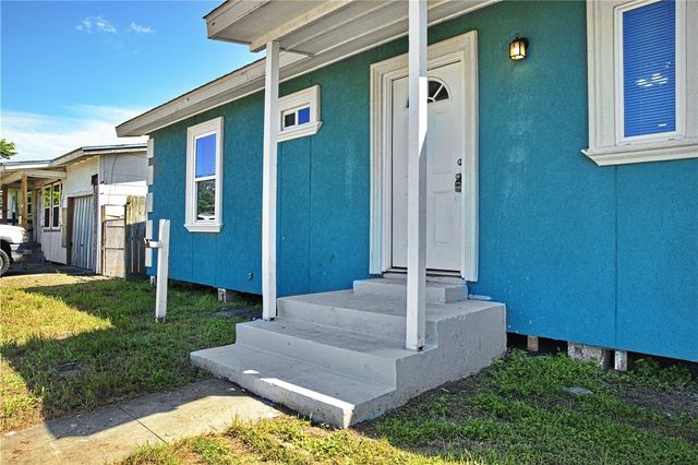 1721 Hickory Pl, Corpus Christi, TX 78416