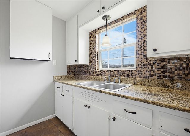1721 Hickory Pl, Corpus Christi, TX 78416