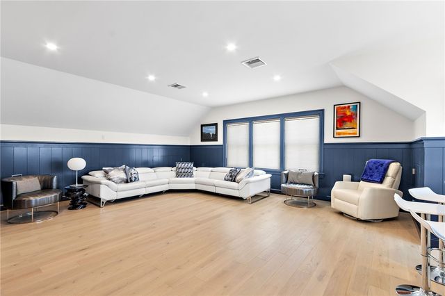 8 Lookout Lane, Portsmouth, RI 02871