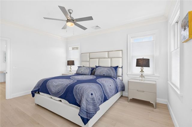 8 Lookout Lane, Portsmouth, RI 02871