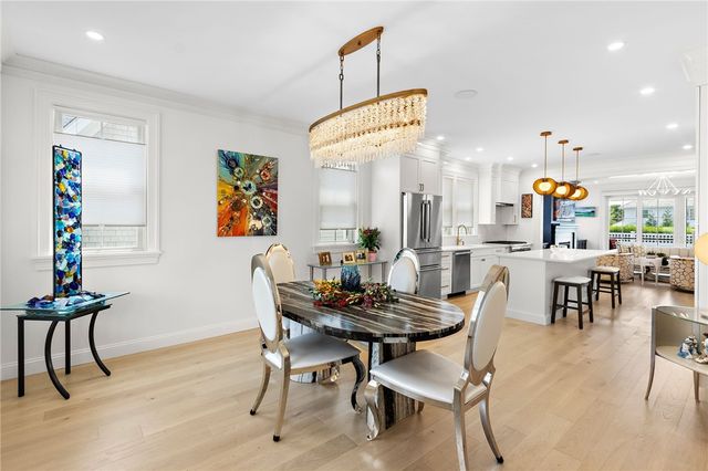 8 Lookout Lane, Portsmouth, RI 02871