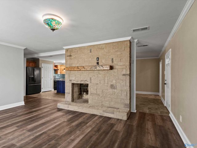 3825 Meadow Wood Circle, Guntersville, AL 35976