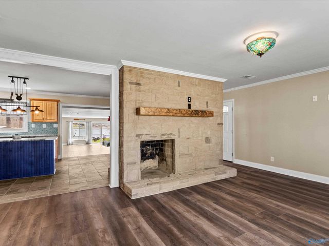 3825 Meadow Wood Circle, Guntersville, AL 35976