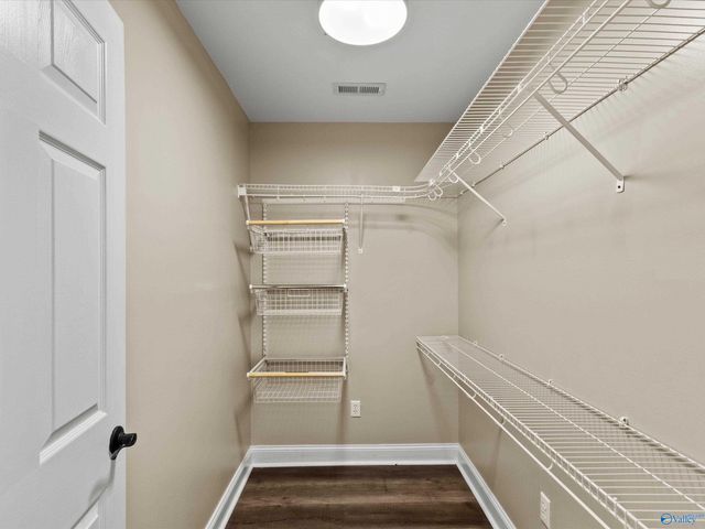 3825 Meadow Wood Circle, Guntersville, AL 35976