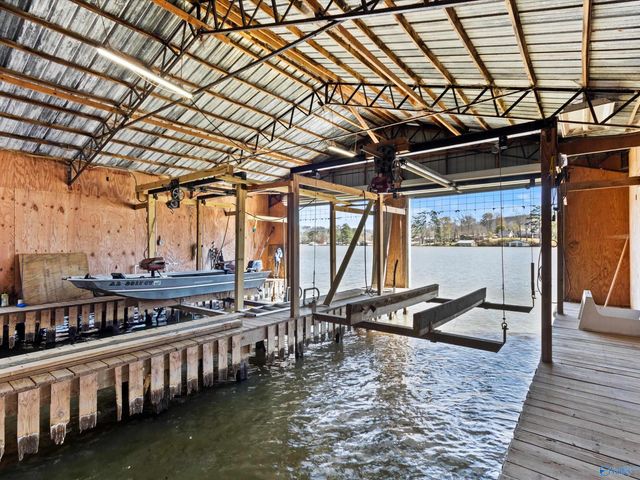 3825 Meadow Wood Circle, Guntersville, AL 35976