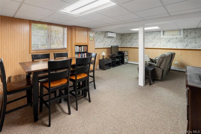 27 Summit Boulevard, Westhampton, NY 11977