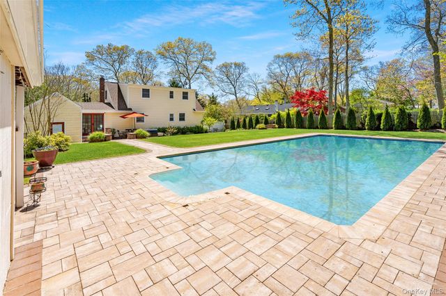 27 Summit Boulevard, Westhampton, NY 11977