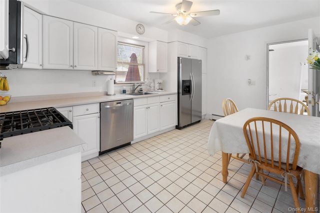 27 Summit Boulevard, Westhampton, NY 11977