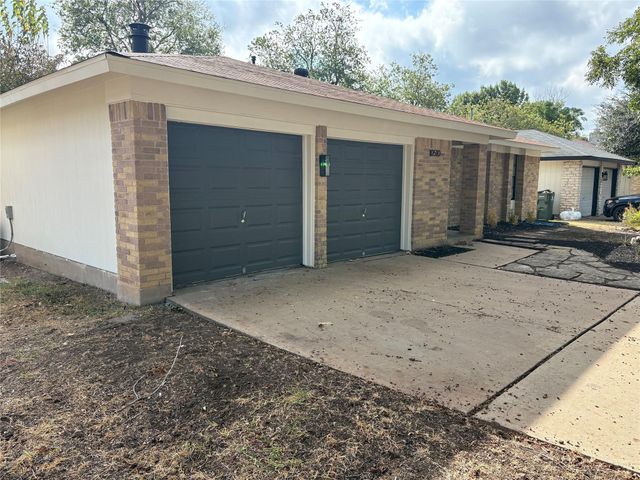 10510 School House LN, Austin, TX 78750