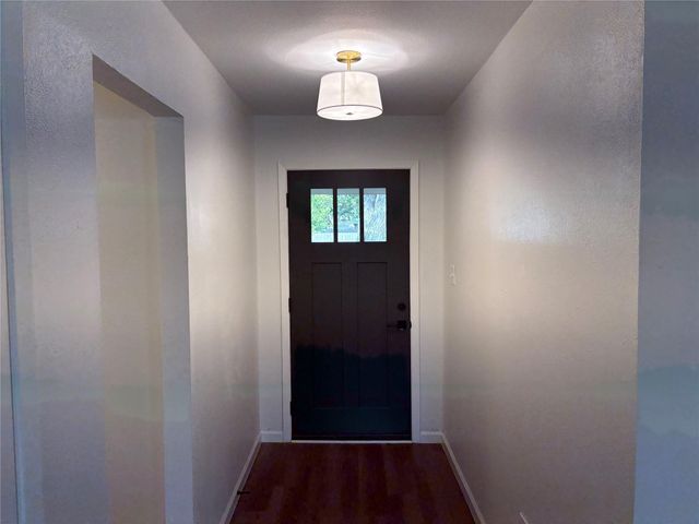 10510 School House LN, Austin, TX 78750