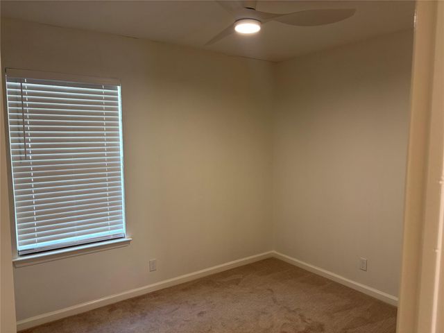 10510 School House LN, Austin, TX 78750