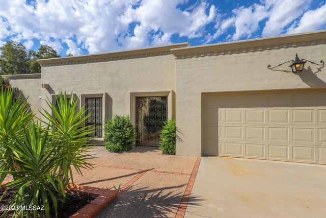 2791 W Casas Circle, Tucson, AZ 85742