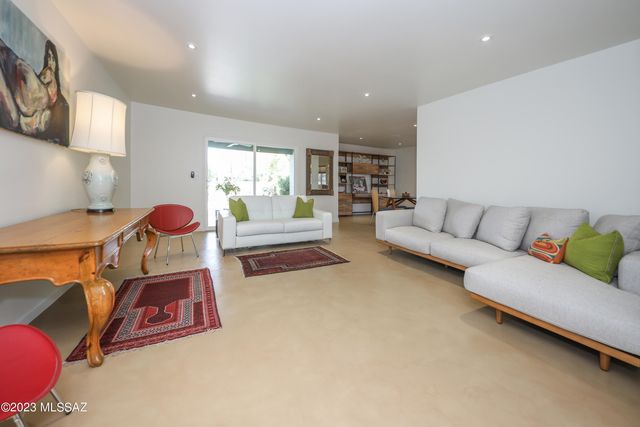 2791 W Casas Circle, Tucson, AZ 85742