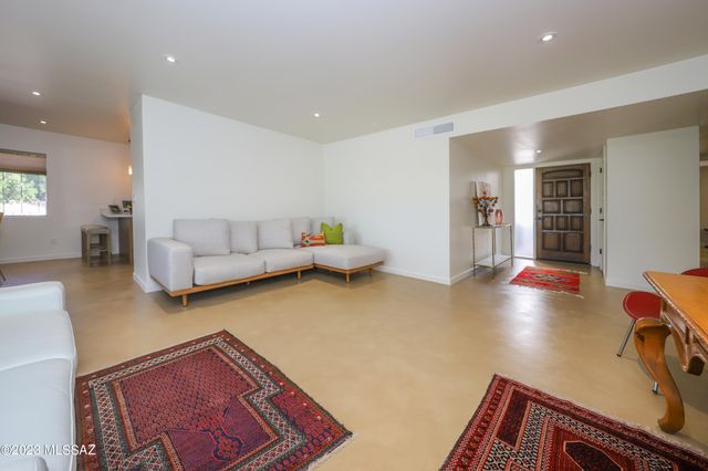 2791 W Casas Circle, Tucson, AZ 85742