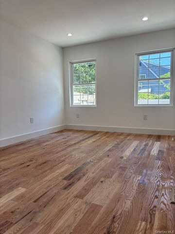 122-21 Long Street, New York City, NY 11434