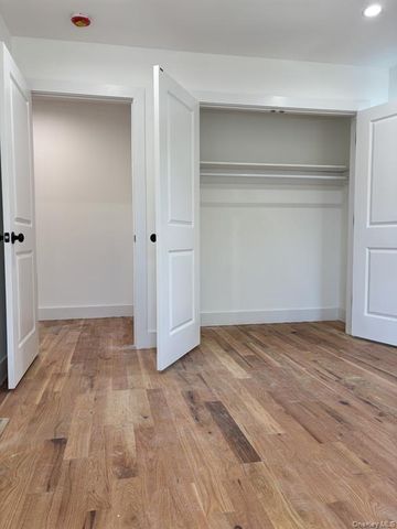 122-21 Long Street, New York City, NY 11434