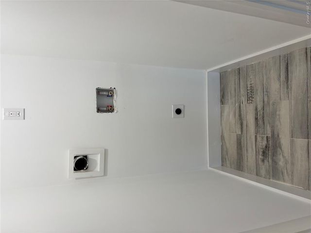 122-21 Long Street, New York City, NY 11434