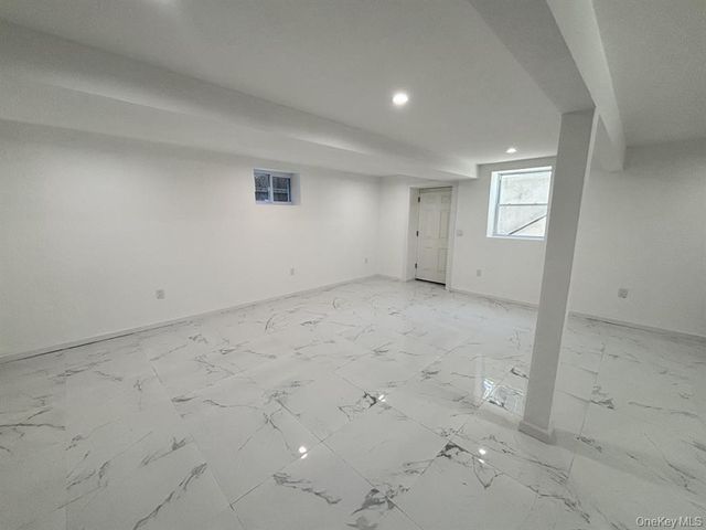 122-21 Long Street, New York City, NY 11434