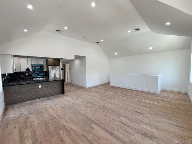 122-21 Long Street, New York City, NY 11434
