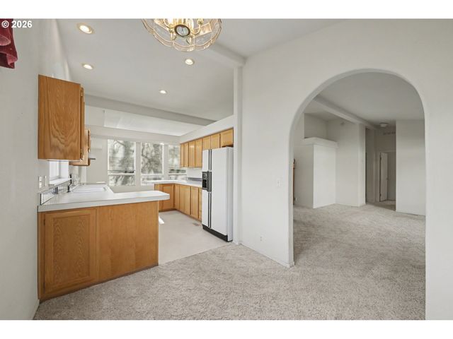 2717 MAIA Loop, Springfield, OR 97477