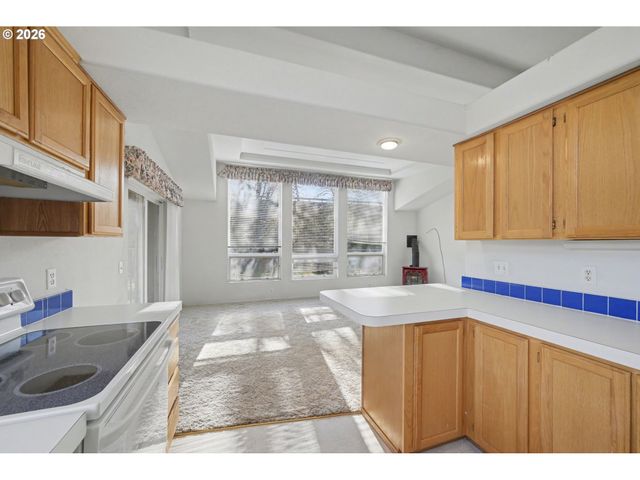 2717 MAIA Loop, Springfield, OR 97477