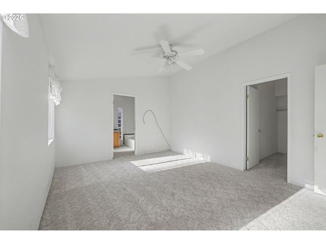 2717 MAIA Loop, Springfield, OR 97477