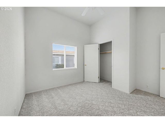 2717 MAIA Loop, Springfield, OR 97477