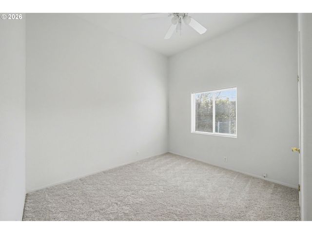 2717 MAIA Loop, Springfield, OR 97477