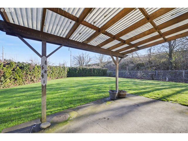 2717 MAIA Loop, Springfield, OR 97477