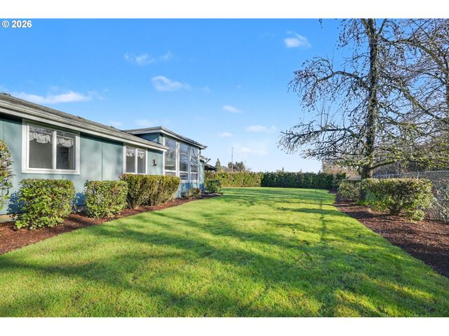 2717 MAIA Loop, Springfield, OR 97477