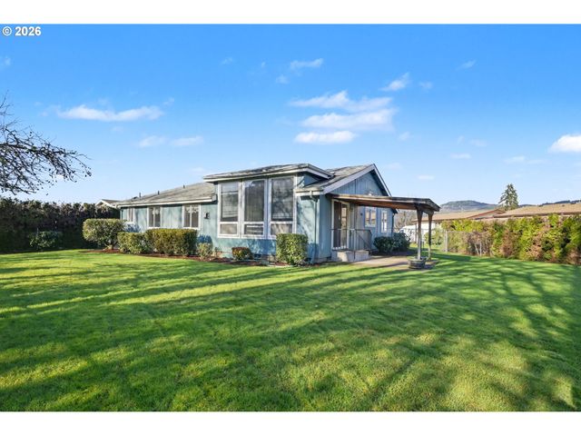 2717 MAIA Loop, Springfield, OR 97477