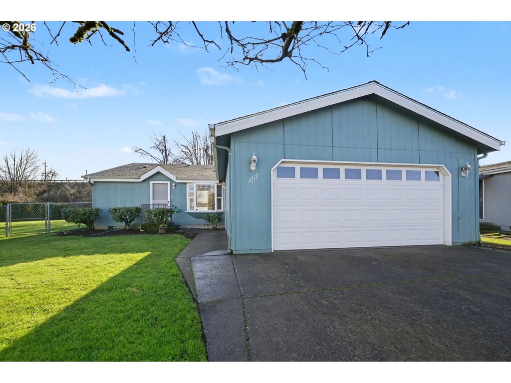 2717 MAIA Loop, Springfield, OR 97477