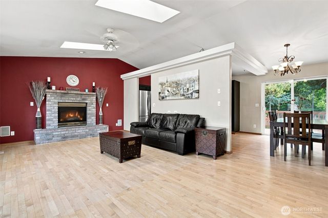 1565 Nordic Place, Poulsbo, WA 98370