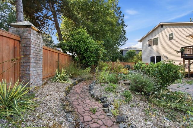 1565 Nordic Place, Poulsbo, WA 98370